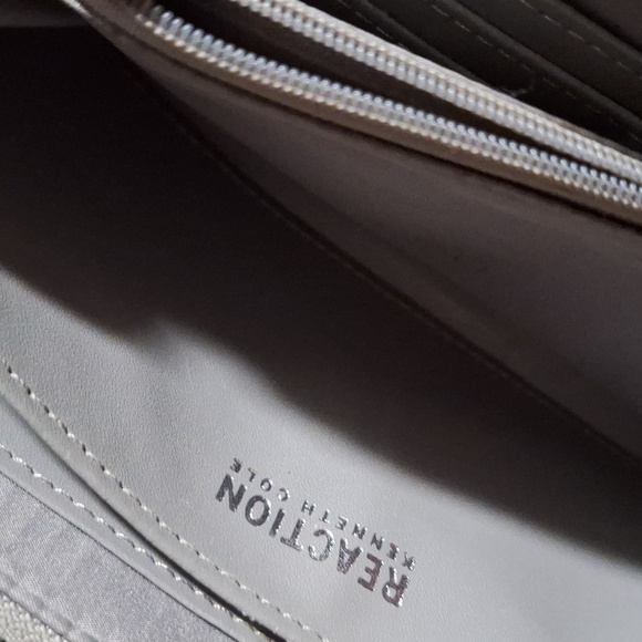 Purse - Picture 4 of 8